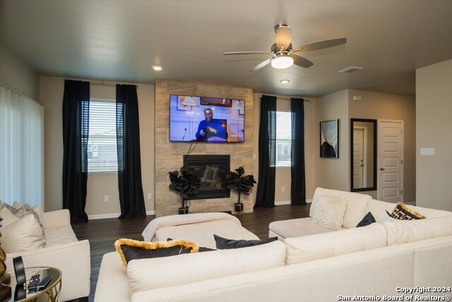 Image 16 of 35 For 12904 Liam Ct