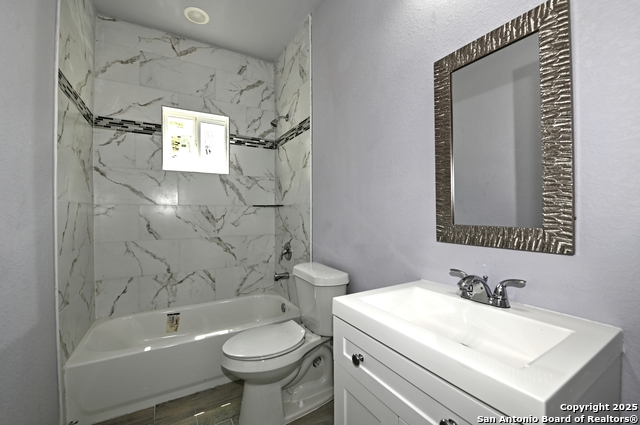 Listing photo id 16 for 870 Southcross Blvd W