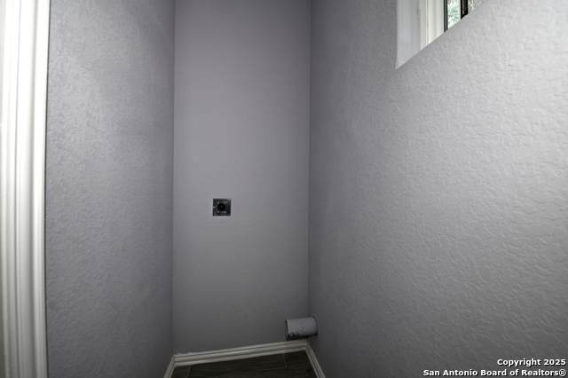 Listing photo id 20 for 870 Southcross Blvd W