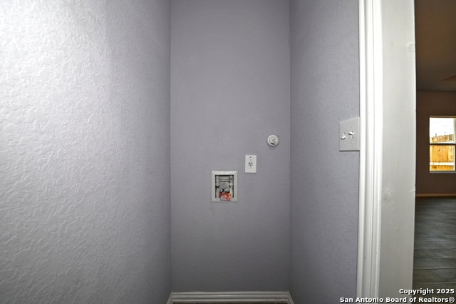 Listing photo id 21 for 870 Southcross Blvd W