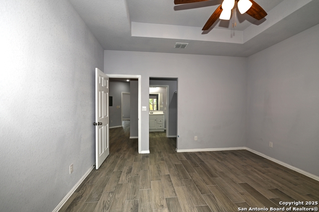 Listing photo id 22 for 870 Southcross Blvd W