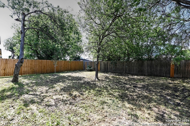Listing photo id 26 for 870 Southcross Blvd W