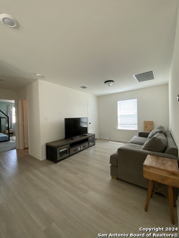 Image 10 of 22 For 5911 Eckhert Rd  116