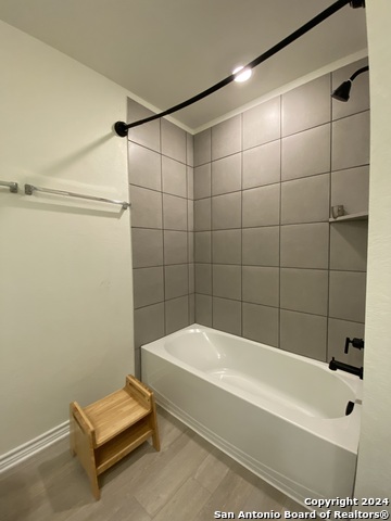 Image 15 of 22 For 5911 Eckhert Rd  116