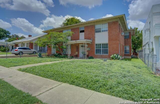 Image 2 of 19 For 1511 Woodlawn W