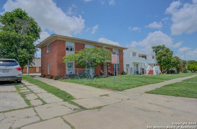 Image 4 of 19 For 1511 Woodlawn W