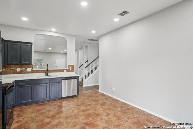 Image 14 of 29 For 12107 Dawson Cir