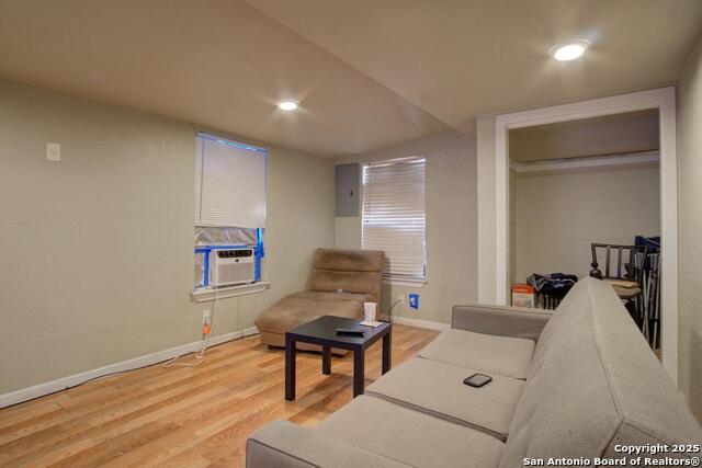 Image 18 of 22 For 1509 Woodlawn W
