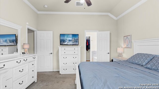 Listing photo id 8 for 21810 Thunder Basin