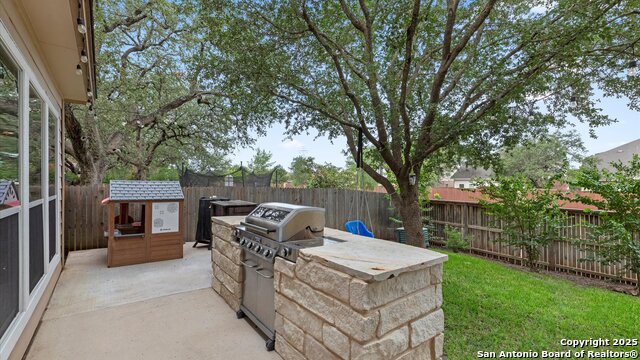 Listing photo id 15 for 21810 Thunder Basin
