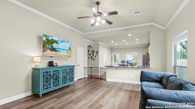 Listing photo id 1 for 21810 Thunder Basin