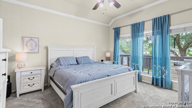 Listing photo id 7 for 21810 Thunder Basin