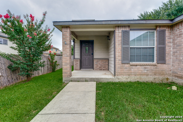 Image 4 of 25 For 309 Willow View