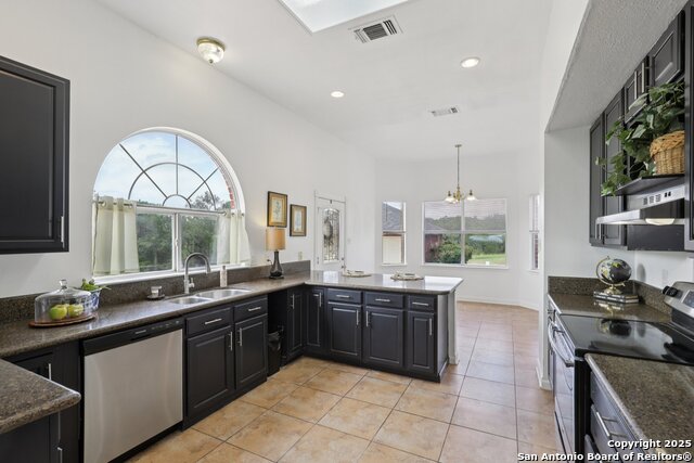 Image 19 of 95 For 23613 Grayling Ln