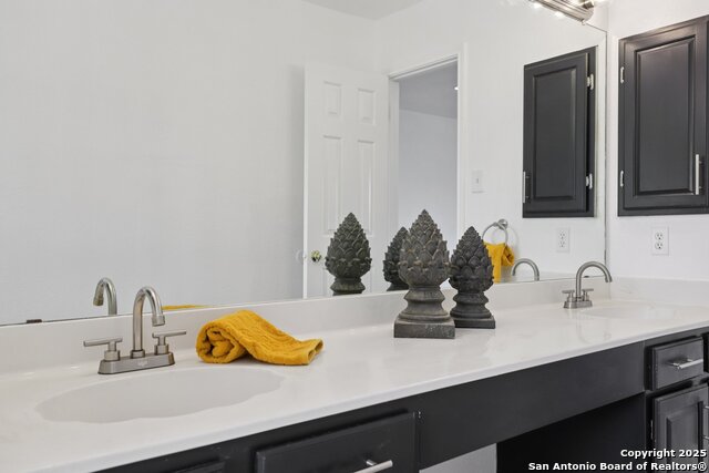 Image 34 of 95 For 23613 Grayling Ln