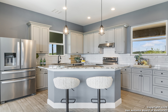 Listing photo id 14 for 26713 Snuggle Valley