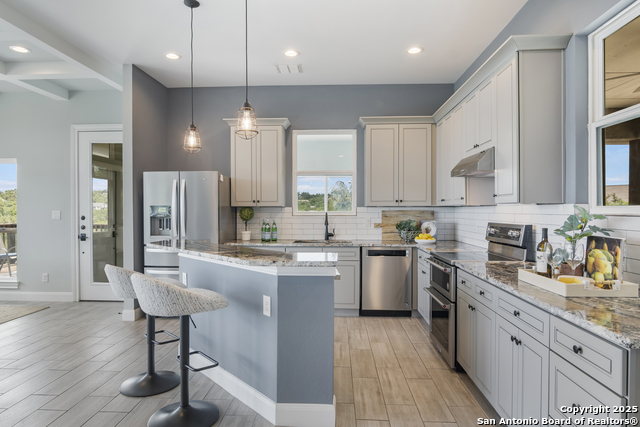Listing photo id 16 for 26713 Snuggle Valley