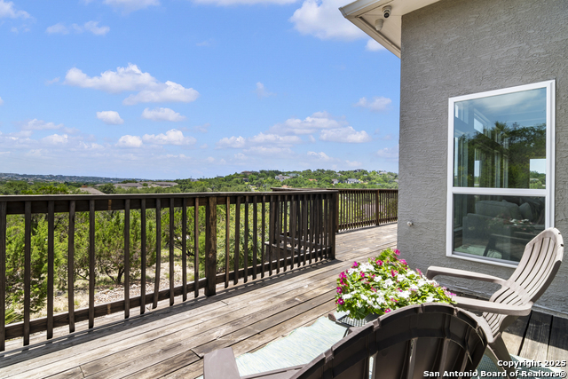 Listing photo id 25 for 26713 Snuggle Valley
