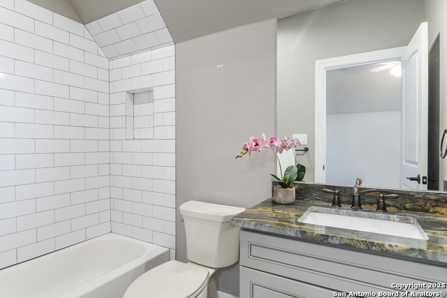 Listing photo id 32 for 26713 Snuggle Valley