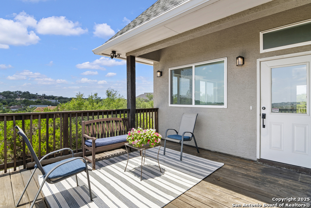 Listing photo id 5 for 26713 Snuggle Valley