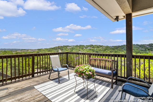 Listing photo id 6 for 26713 Snuggle Valley