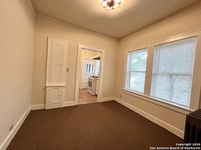 Image 2 of 14 For 127 Craig Pl W 6