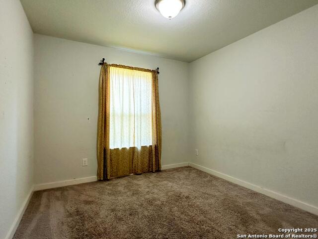 Image 21 of 33 For 3906 Glenloch Way