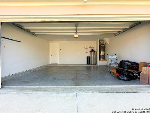 Image 29 of 33 For 3906 Glenloch Way