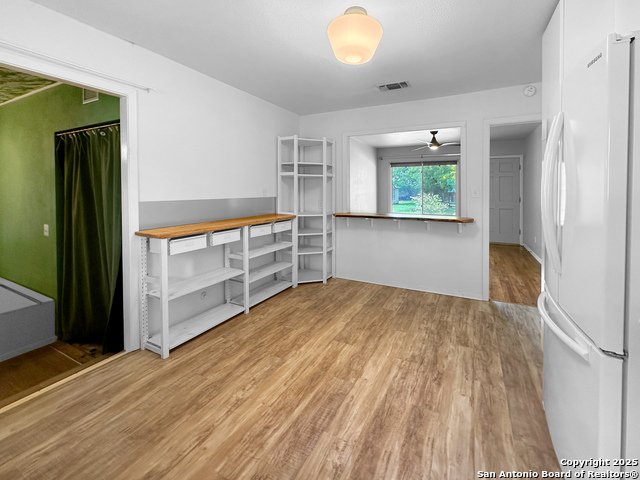 Image 7 of 28 For 737 Central N