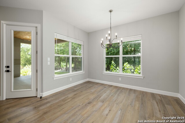 Image 11 of 38 For 692 Acorn Drive
