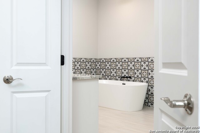 Image 17 of 38 For 692 Acorn Drive