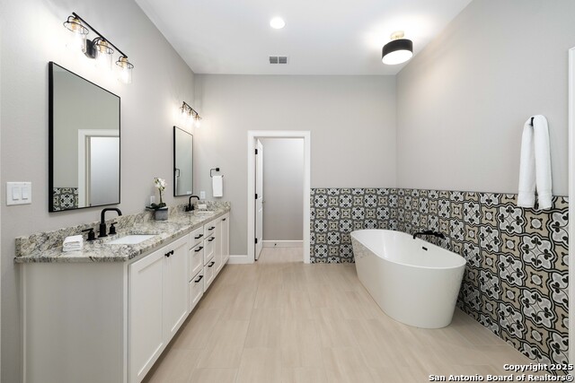 Image 18 of 38 For 692 Acorn Drive