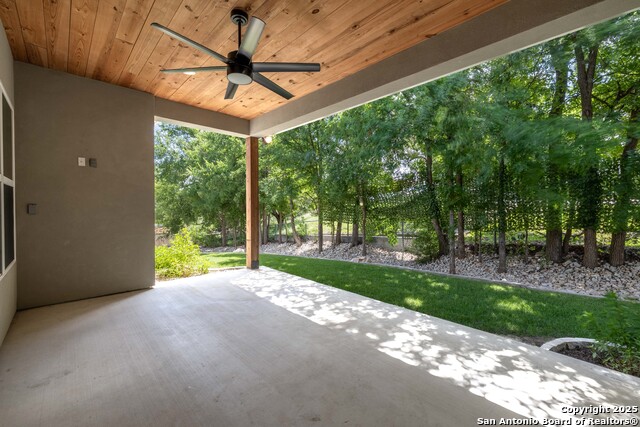 Image 32 of 38 For 692 Acorn Drive