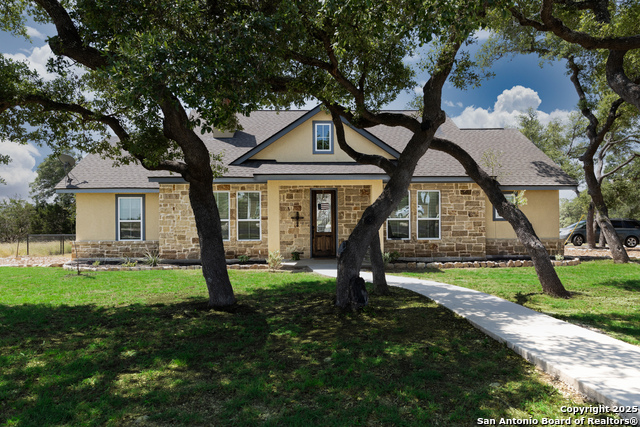 Details for 200 S Calvin Barrett, Blanco, TX 78606