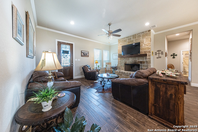 Image 10 of 34 For 200 S Calvin Barrett