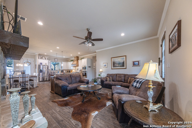 Image 6 of 34 For 200 S Calvin Barrett