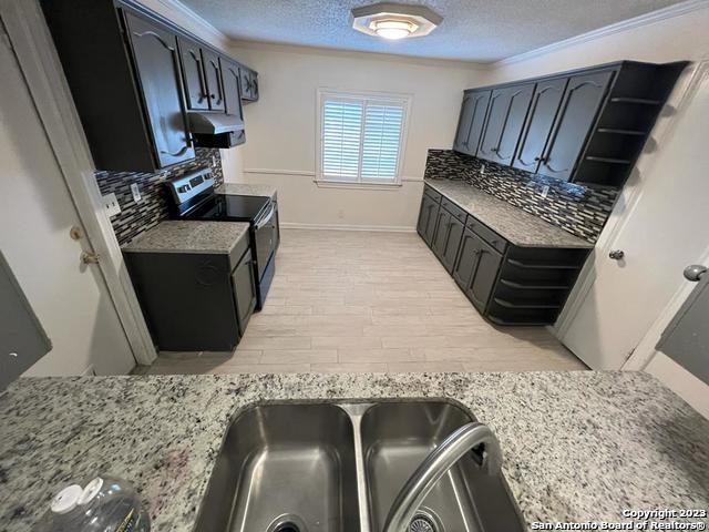 Image 2 of 12 For 7026 Spring Leaf St