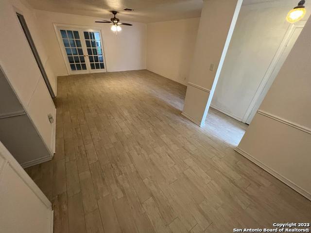Image 5 of 12 For 7026 Spring Leaf St