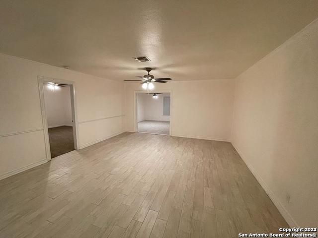 Image 7 of 12 For 7026 Spring Leaf St