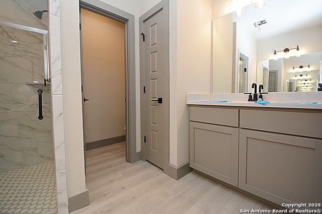 Image 7 of 13 For 1513 Redwood