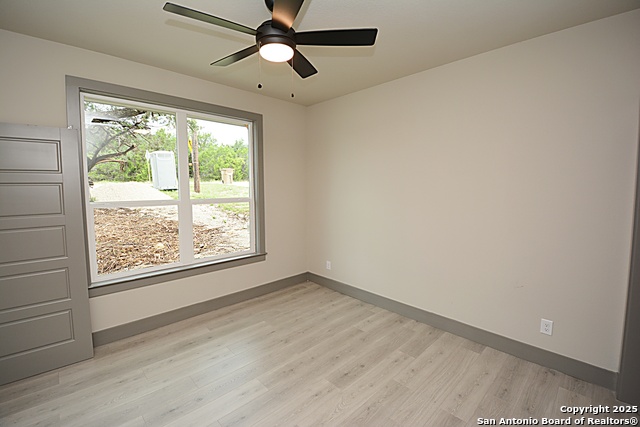 Image 9 of 13 For 1513 Redwood