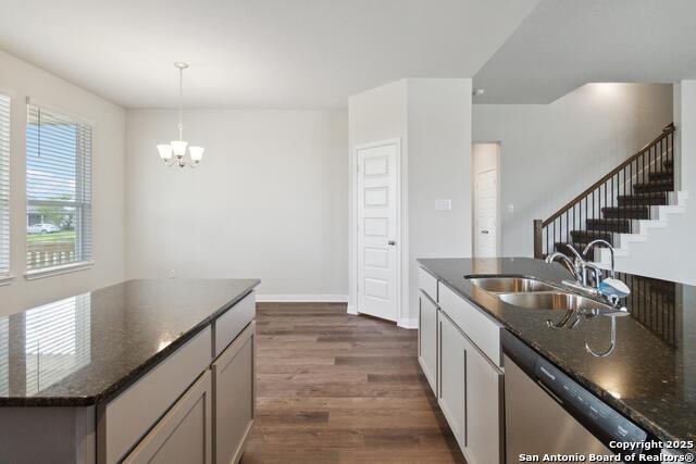 Image 12 of 30 For 1619 Vista View Drive