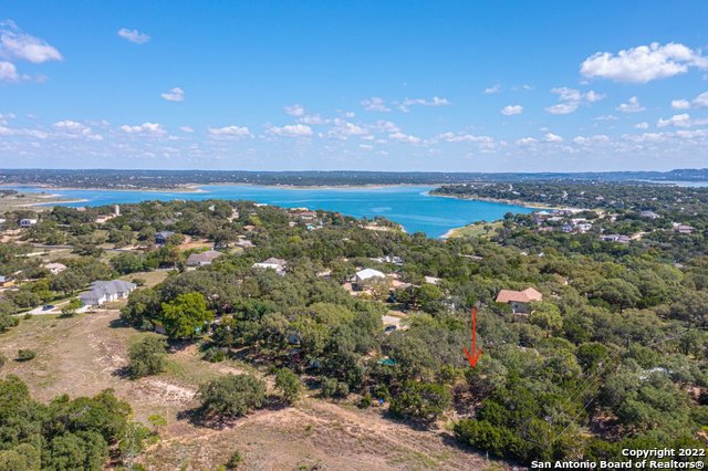 Listing photo id 11 for 925 Parkview Loop