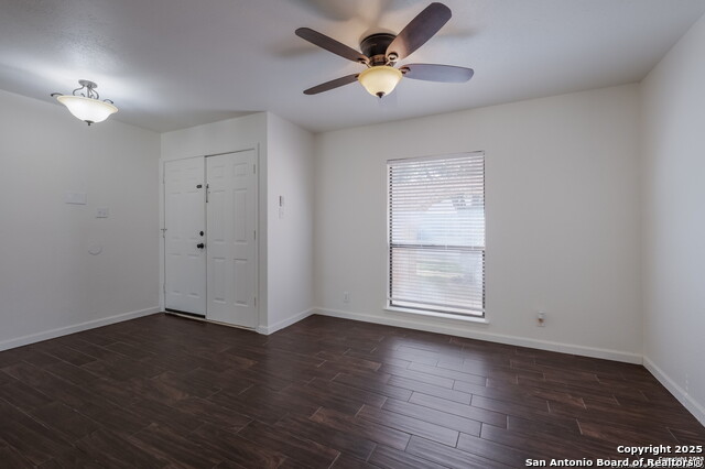 Image 4 of 11 For 6967 Sunset Village