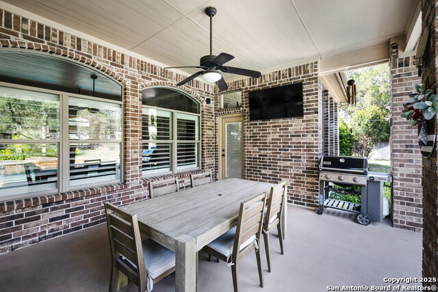 Image 30 of 34 For 19530 Creekview Oaks