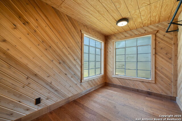 Listing photo id 14 for 13132 State Highway 16