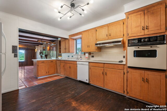 Listing photo id 17 for 13132 State Highway 16