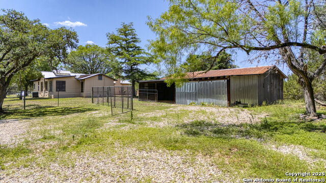 Listing photo id 25 for 13132 State Highway 16