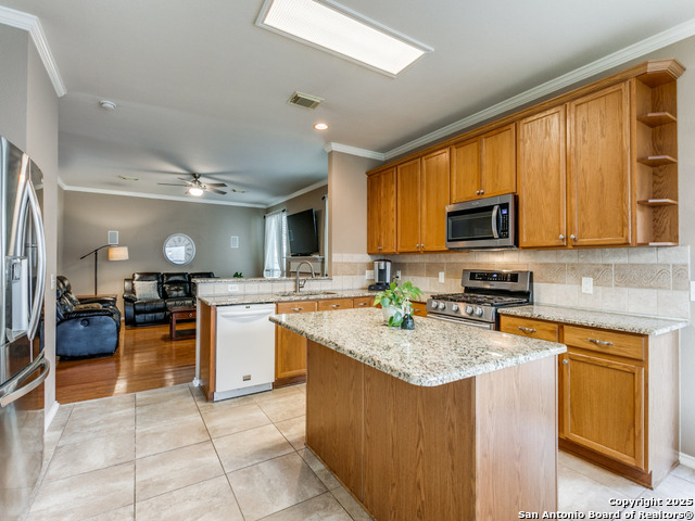 Image 14 of 27 For 2115 Encino Breeze