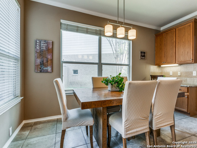 Image 16 of 27 For 2115 Encino Breeze